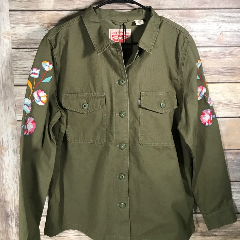 Levi coat olive green with embroidery! BNWT